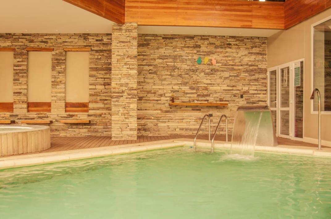 Los Robles Apart & Spa San Carlos de Bariloche Exteriör bild