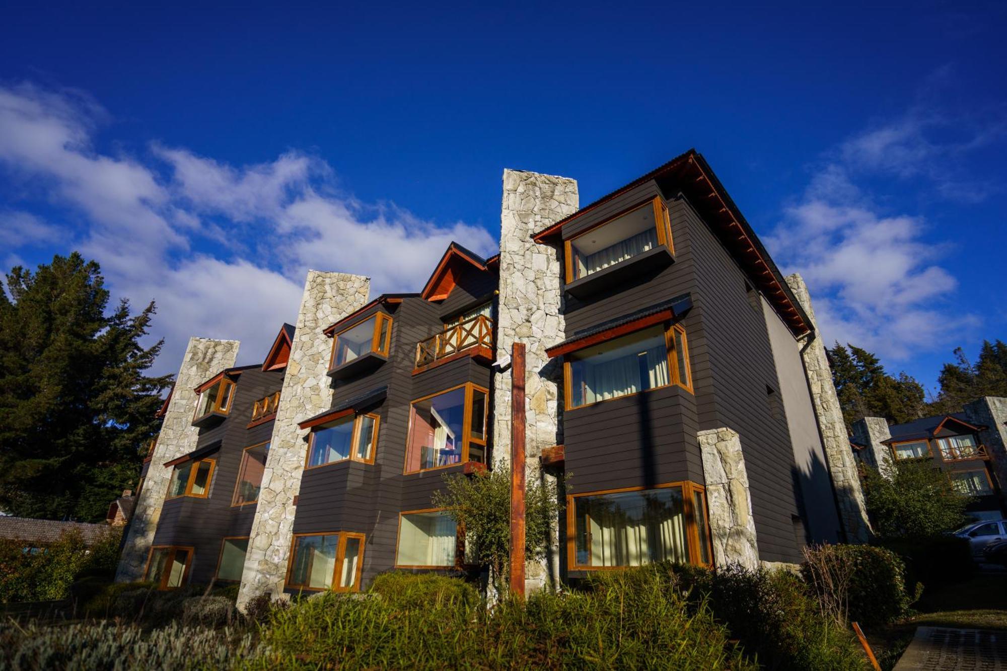 Los Robles Apart & Spa San Carlos de Bariloche Exteriör bild