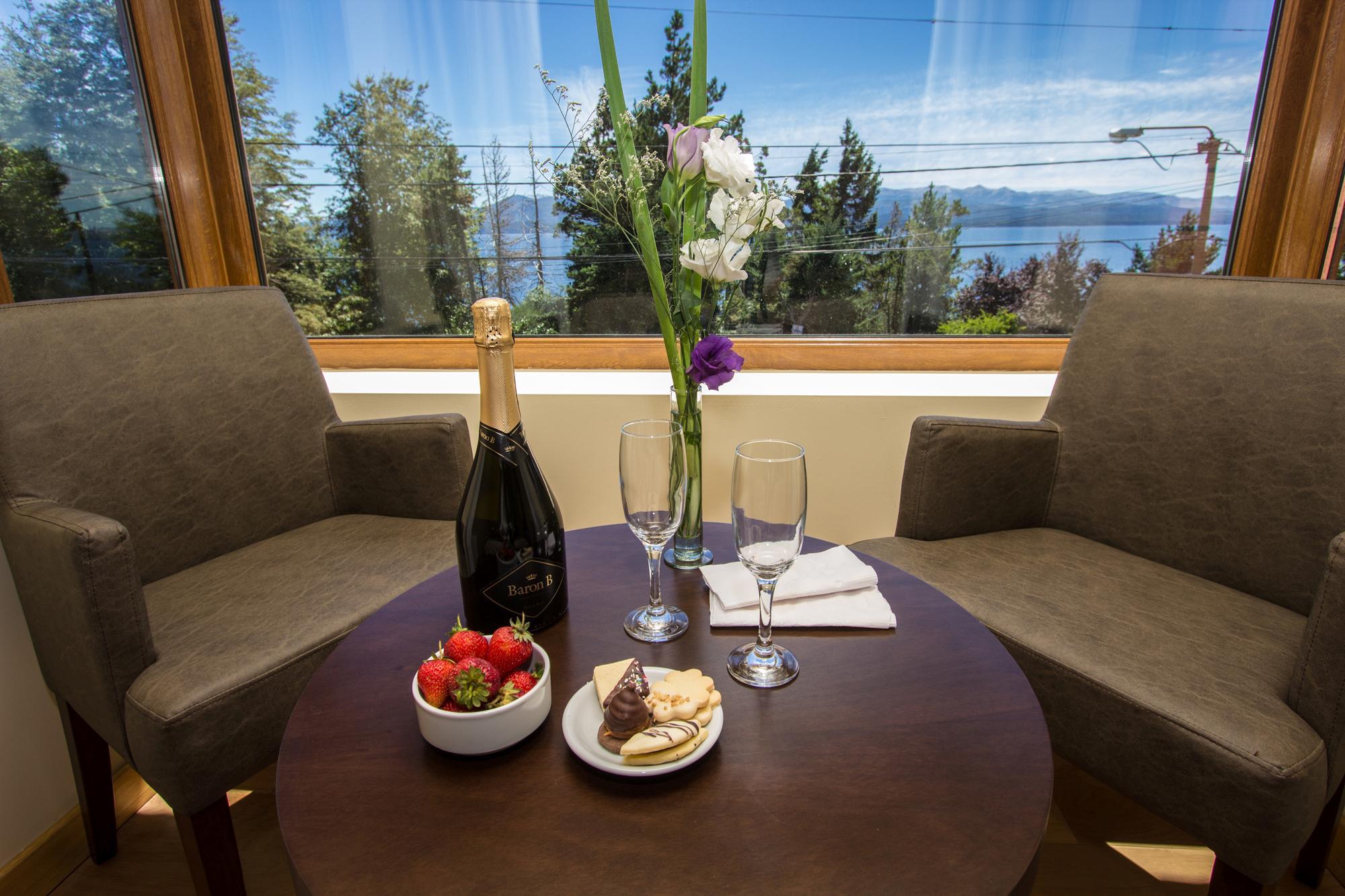 Los Robles Apart & Spa San Carlos de Bariloche Exteriör bild